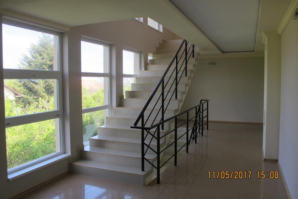 Complex Ruzh Apartments Sables d'or Extérieur photo