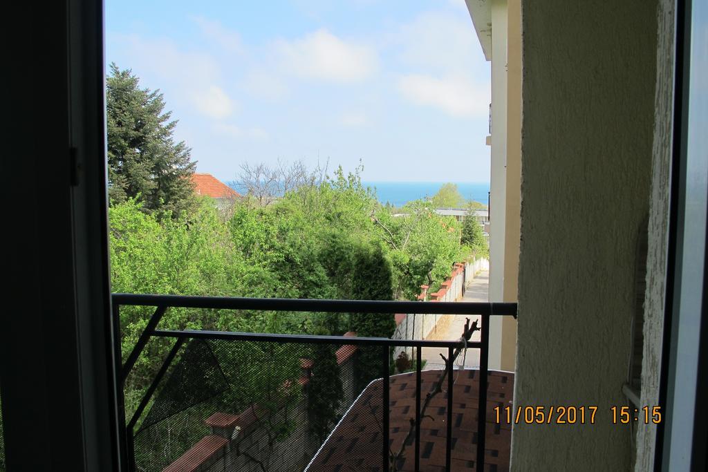 Complex Ruzh Apartments Sables d'or Extérieur photo