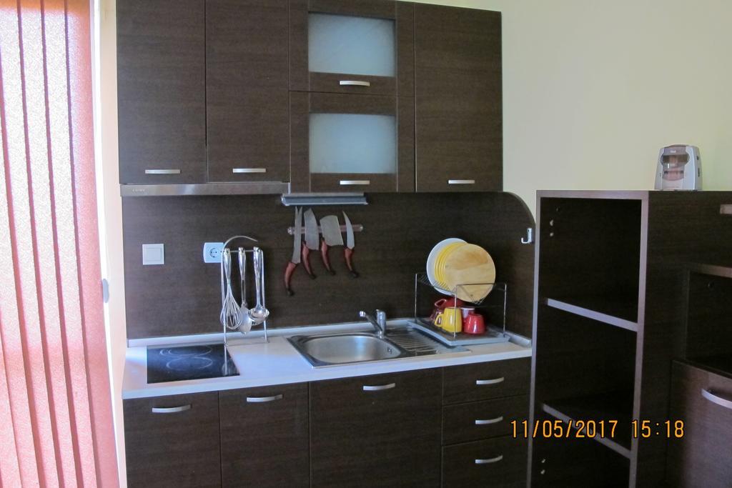 Complex Ruzh Apartments Sables d'or Extérieur photo